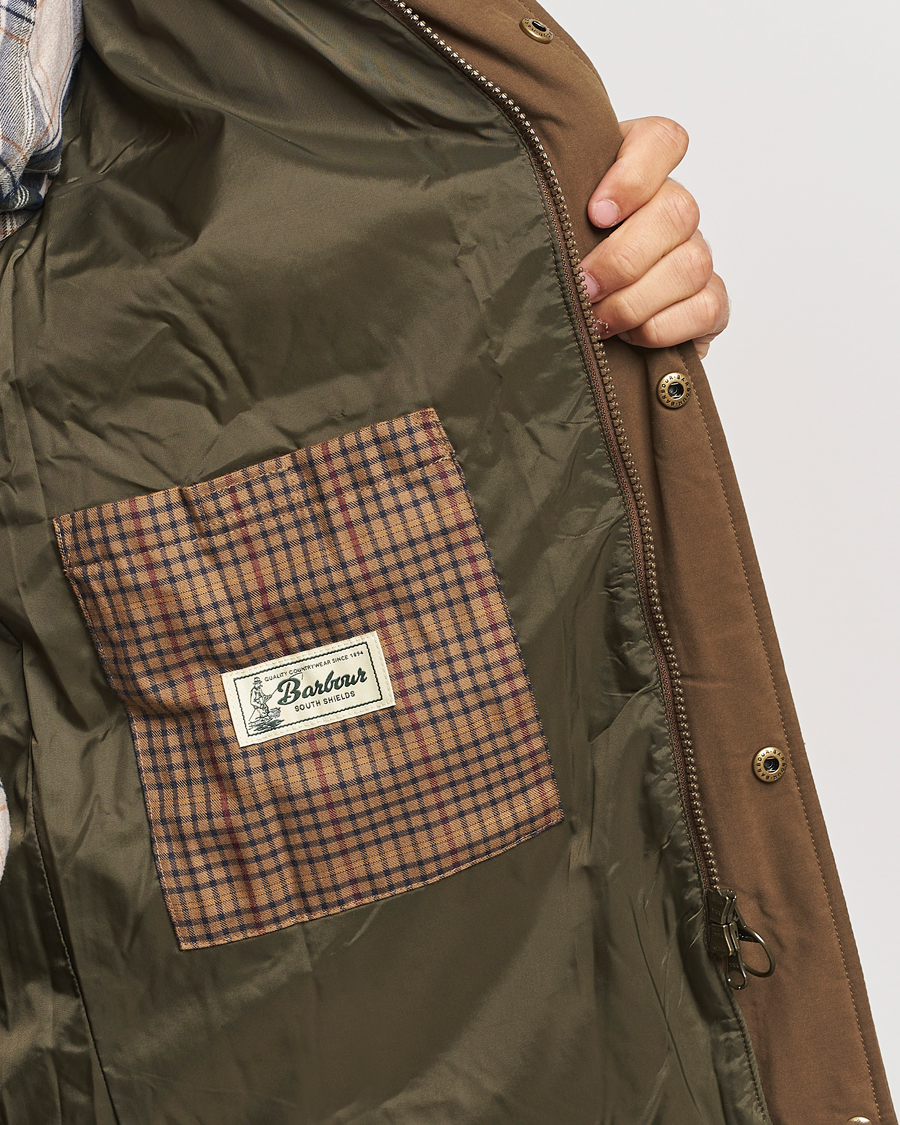 Herre | Jakker | Barbour Lifestyle | Bradford Tattersall Puffer Gilet Dark Sand