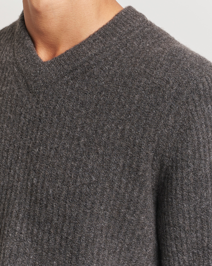 Herre | Trøjer | Samsøe Samsøe | Koji Rib Knitted V-Neck Volcanic Ash