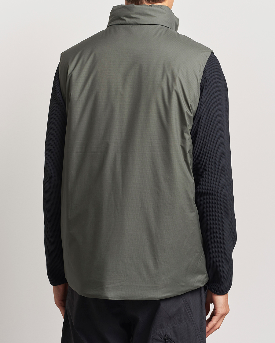 Herre | Jakker | Goldwin | GORE-TEX Windstopper Puffy Vest Dark Olive