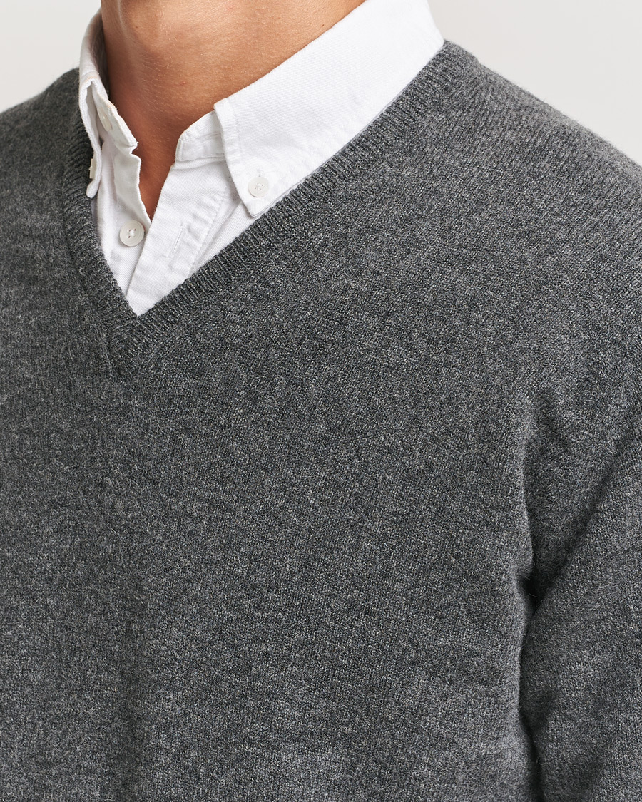 Herre | Trøjer | William Lockie | Rob Lambswool V-Neck Cliff