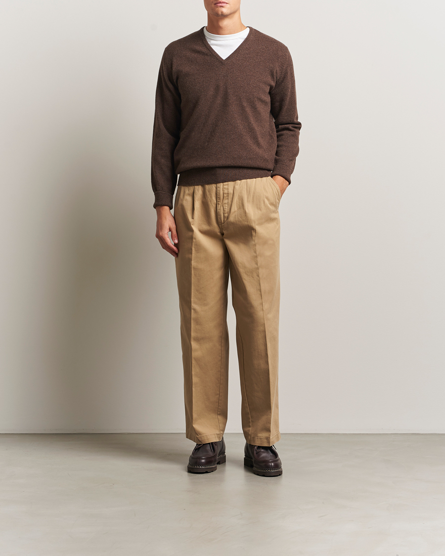Herre | Trøjer | William Lockie | Rob Lambswool V-Neck Mocha