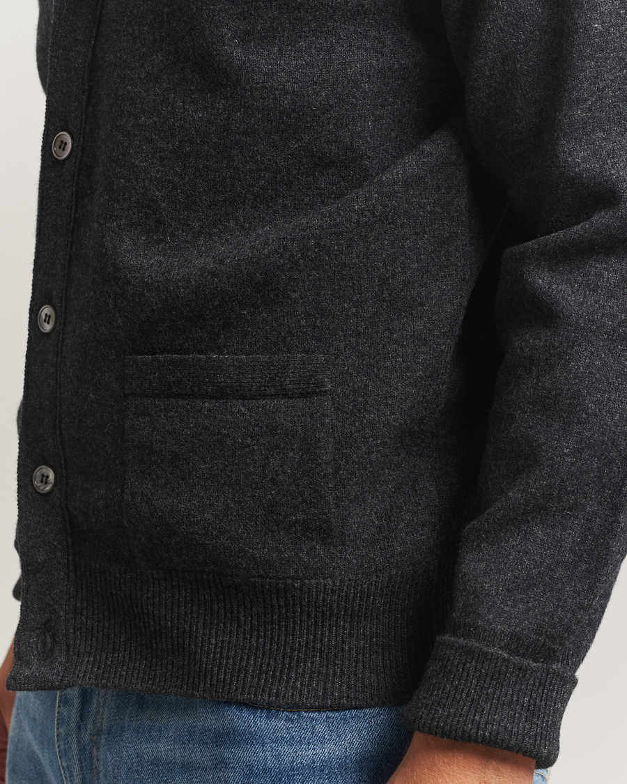 Herre | Trøjer | William Lockie | Rob Lambswool Cardigan Charcoal