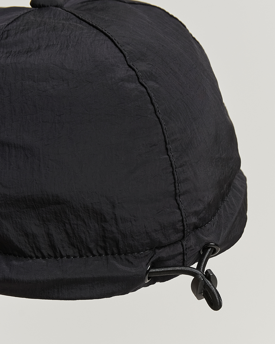 Herre | Stone Island Nylon Metal Logo Cap Black | Stone Island | Nylon Metal Logo Cap Black