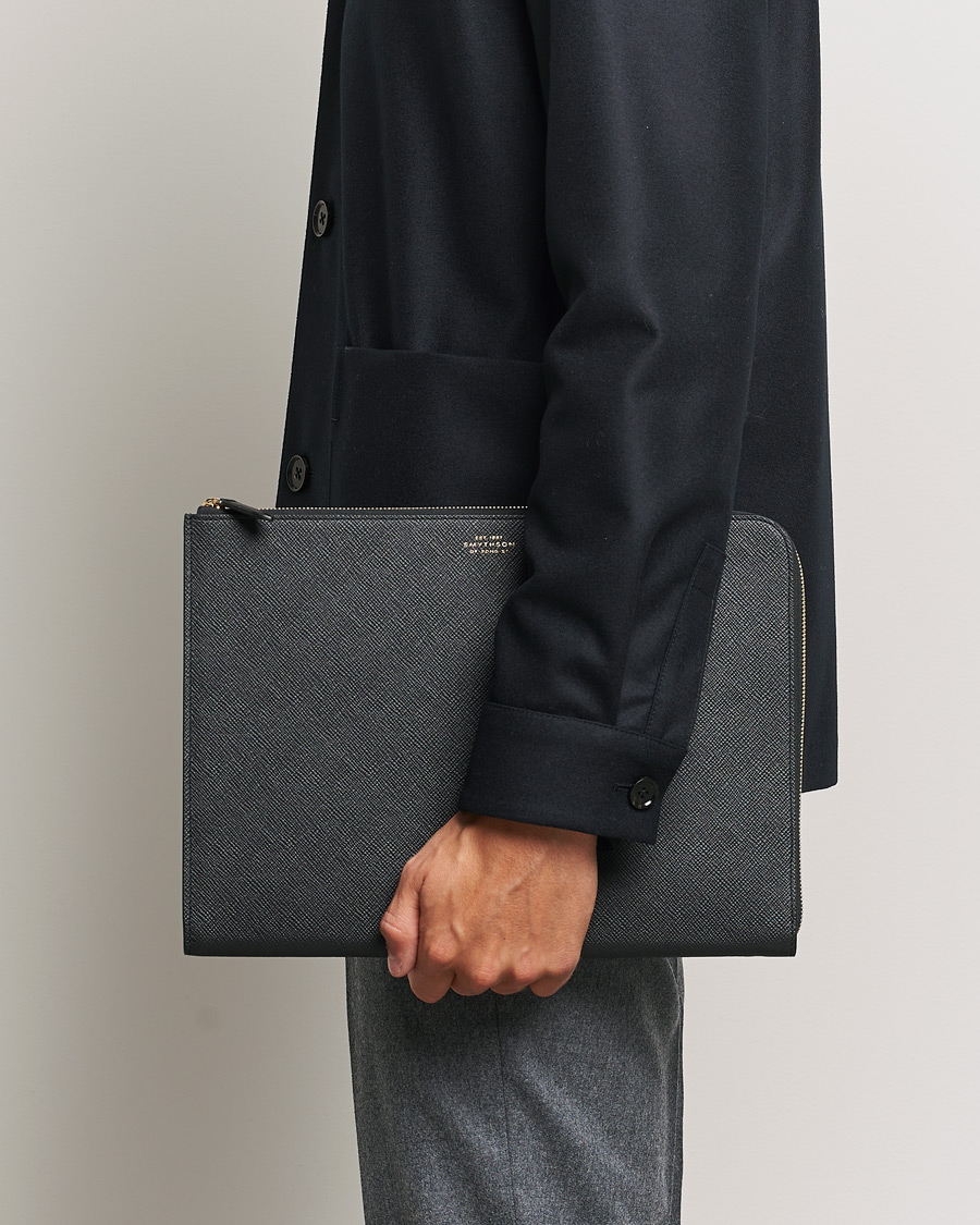 Herre | Tasker | Smythson | Panama Small Laptop Case Black