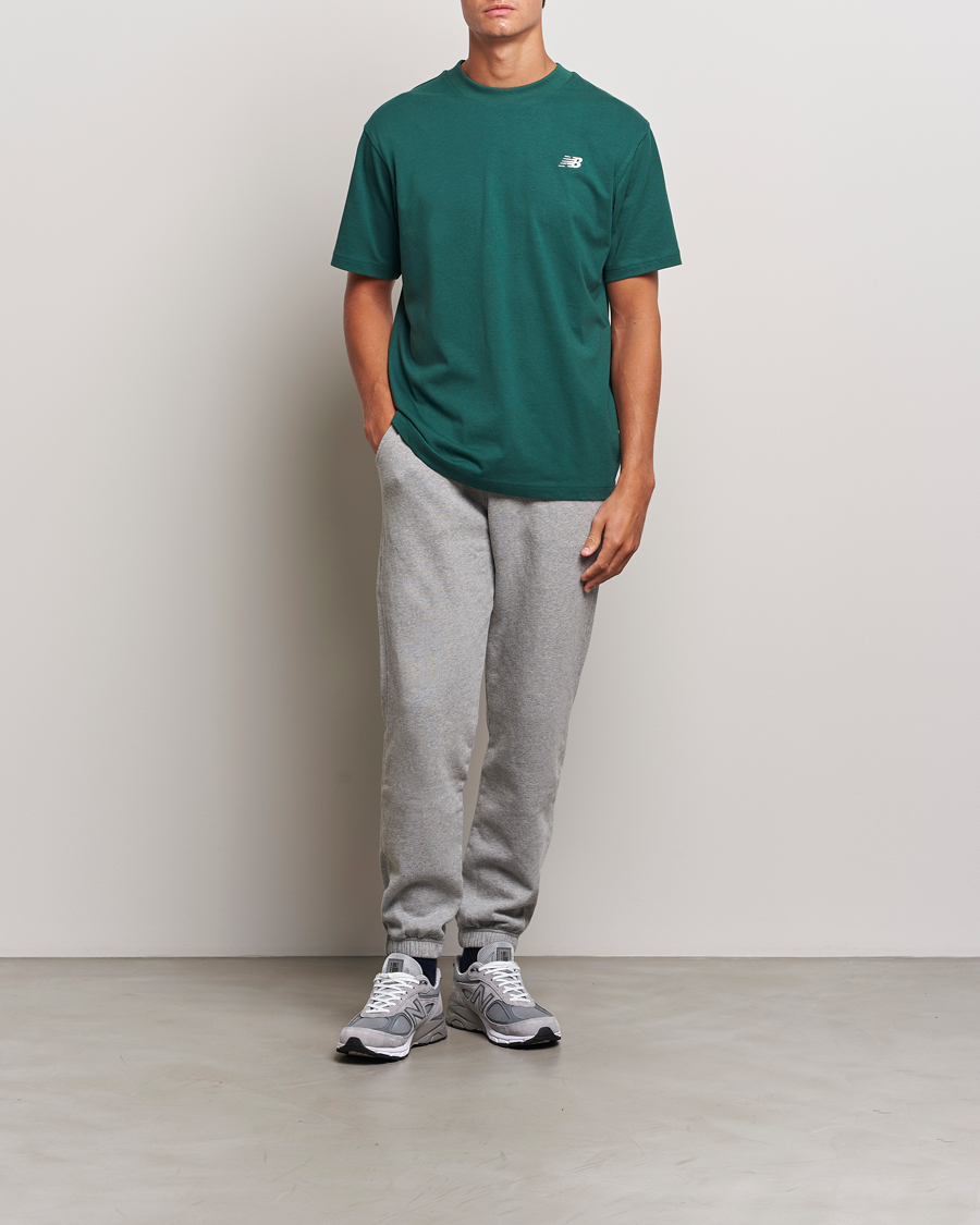 Herre | T-Shirts | New Balance | Essentials T-Shirt Nightwatch Green