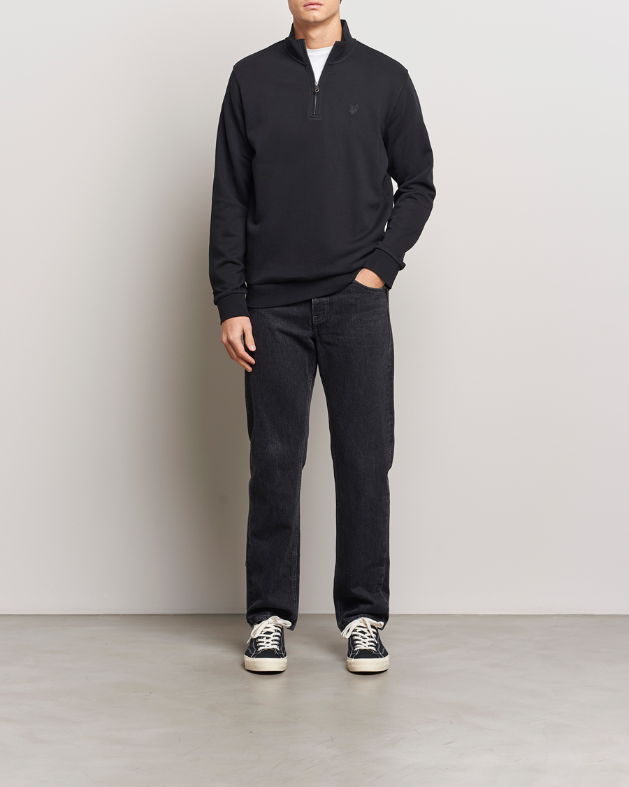 Herre | Trøjer | Lyle & Scott | Tonal Eagle Half Zip Sweater Jet Black
