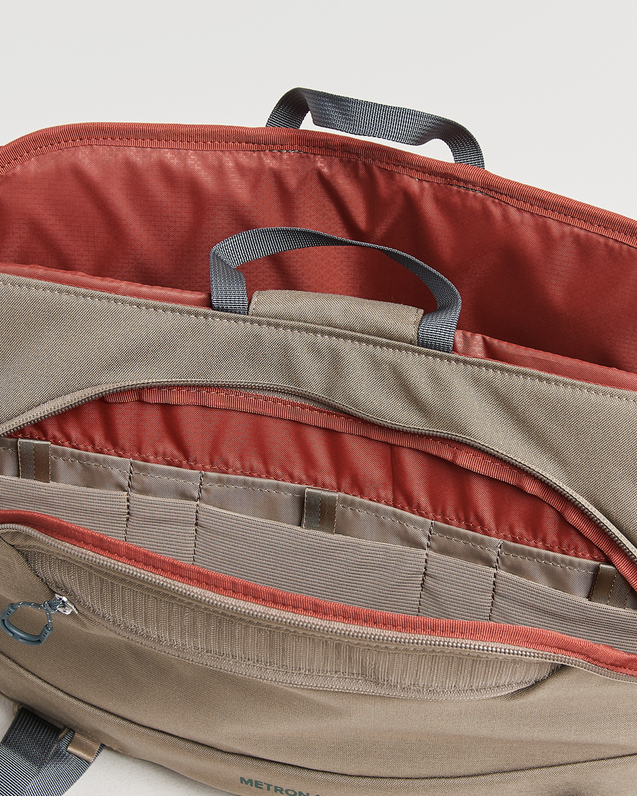 Herre | Osprey Metron 18 Messenger Bag Tan Concrete | Osprey | Metron 18 Messenger Bag Tan Concrete