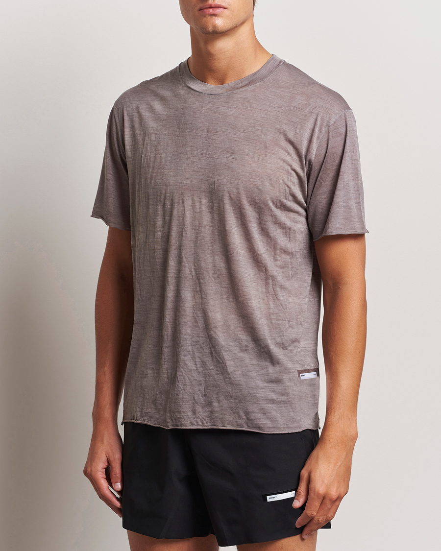 Herre | T-Shirts | Satisfy | CloudMerino T-Shirt Sun Bleached Fallen Rock