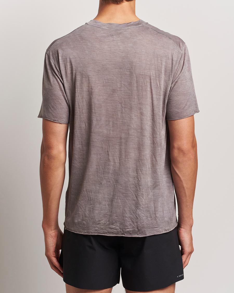 Herre | T-Shirts | Satisfy | CloudMerino T-Shirt Sun Bleached Fallen Rock