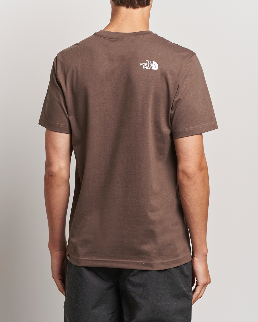 Herre | T-Shirts | The North Face | Simple Dome Tee Dark Brown