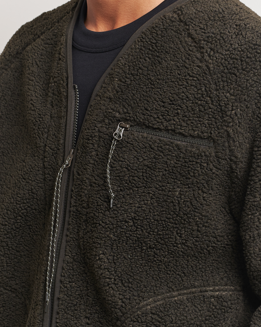 Herre | Trøjer | Peak Performance | Heavy Pile Oversized Cardigan Olive Extreme