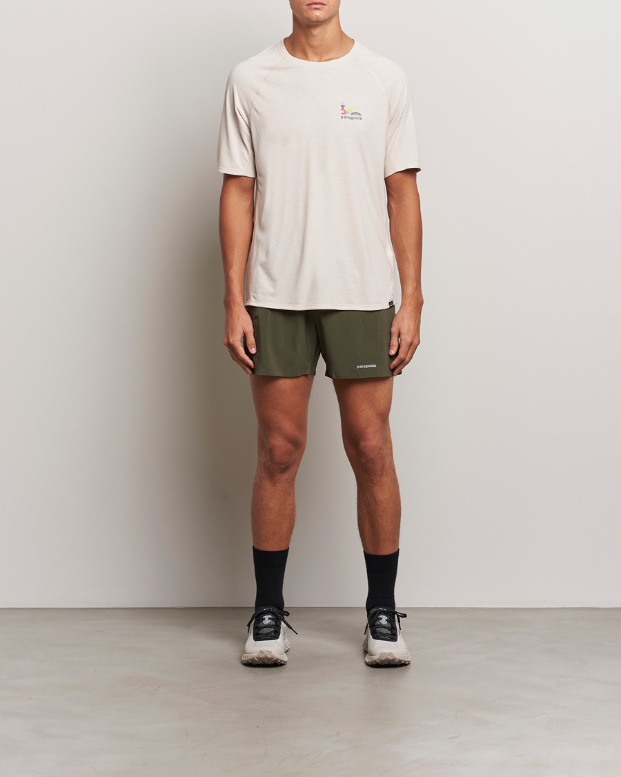 Herre | T-Shirts | Patagonia | Short Sleeve Cap Cool Trail Graphic Shirt Pumice