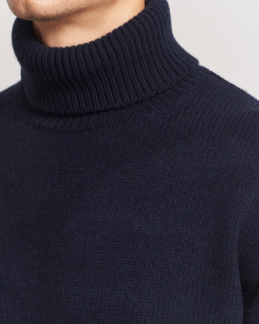 Herre | Trøjer | Merz b. Schwanen | Merino/Cashmere Rollneck Dark Navy