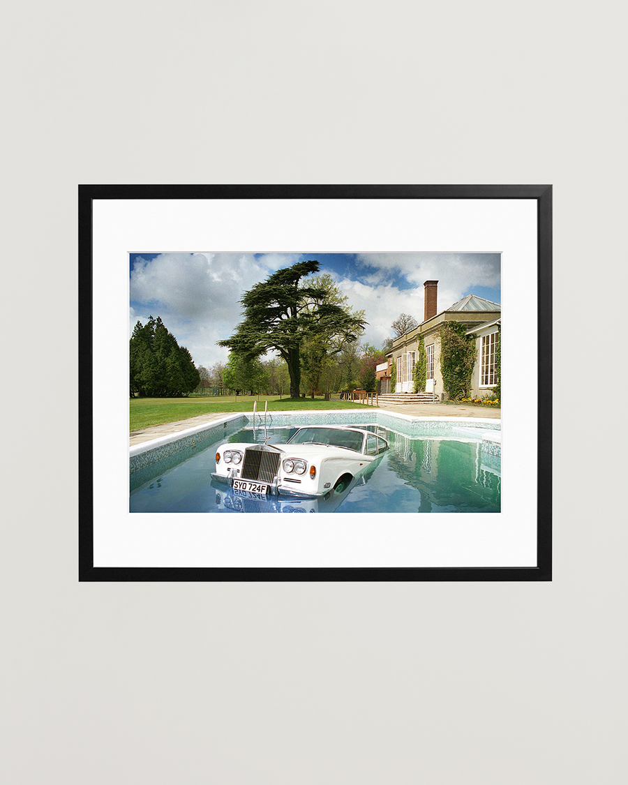Herre | Plakater | Sonic Editions | Framed Rolls in the Pool
