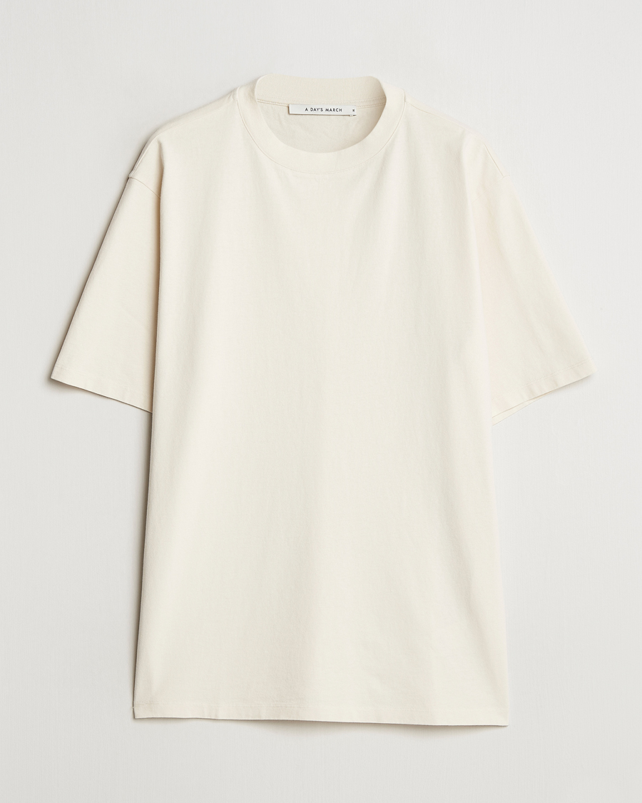 Herre | T-Shirts | A Day's March | Tron Relaxed T-Shirt Off White
