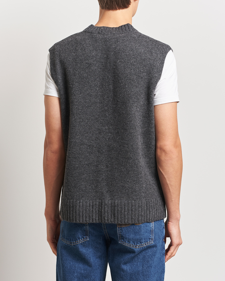 Herre | Trøjer | A Day's March | Wigtown Lambswool V-Neck Vest Charcoal