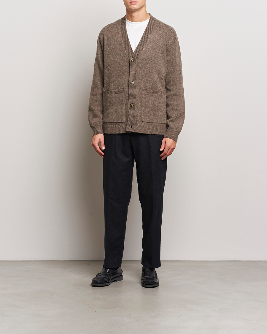 Herre | Trøjer | A Day's March | Jarrow Lambswool Cardigan Dark Taupe