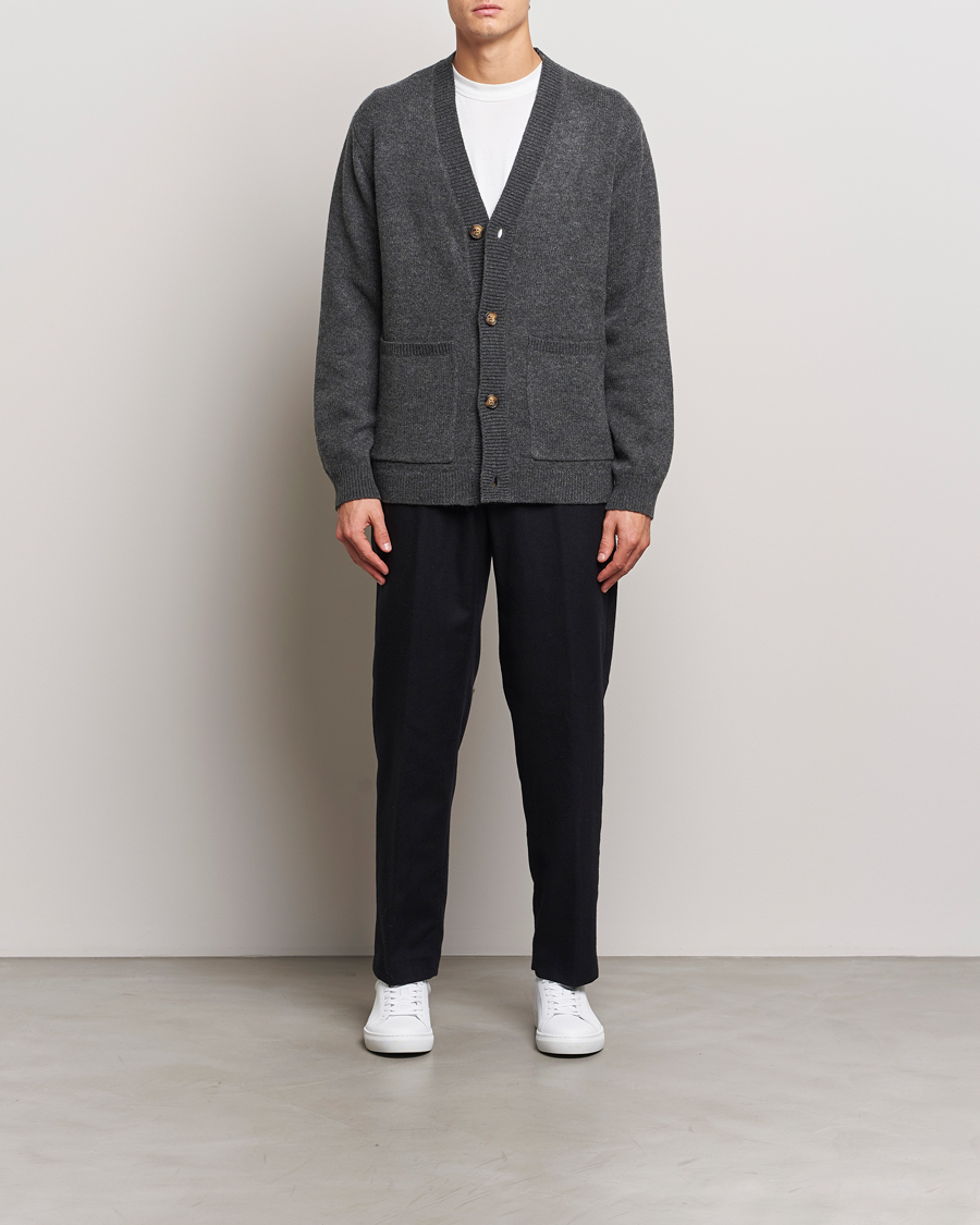 Herre | Trøjer | A Day's March | Jarrow Lambswool Cardigan Charcoal