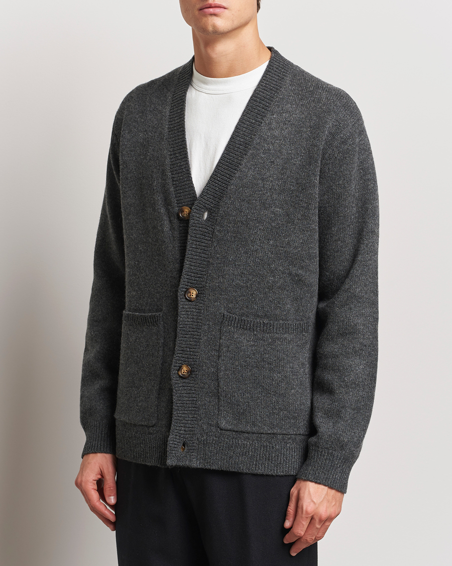 Herre | Trøjer | A Day's March | Jarrow Lambswool Cardigan Charcoal