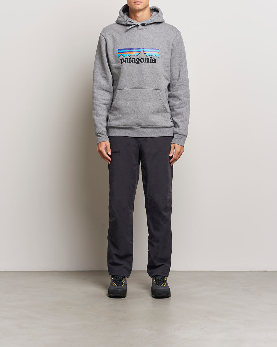 Herre | Trøjer | Patagonia | P-6 Logo Uprisal Hoody Gravel Heather