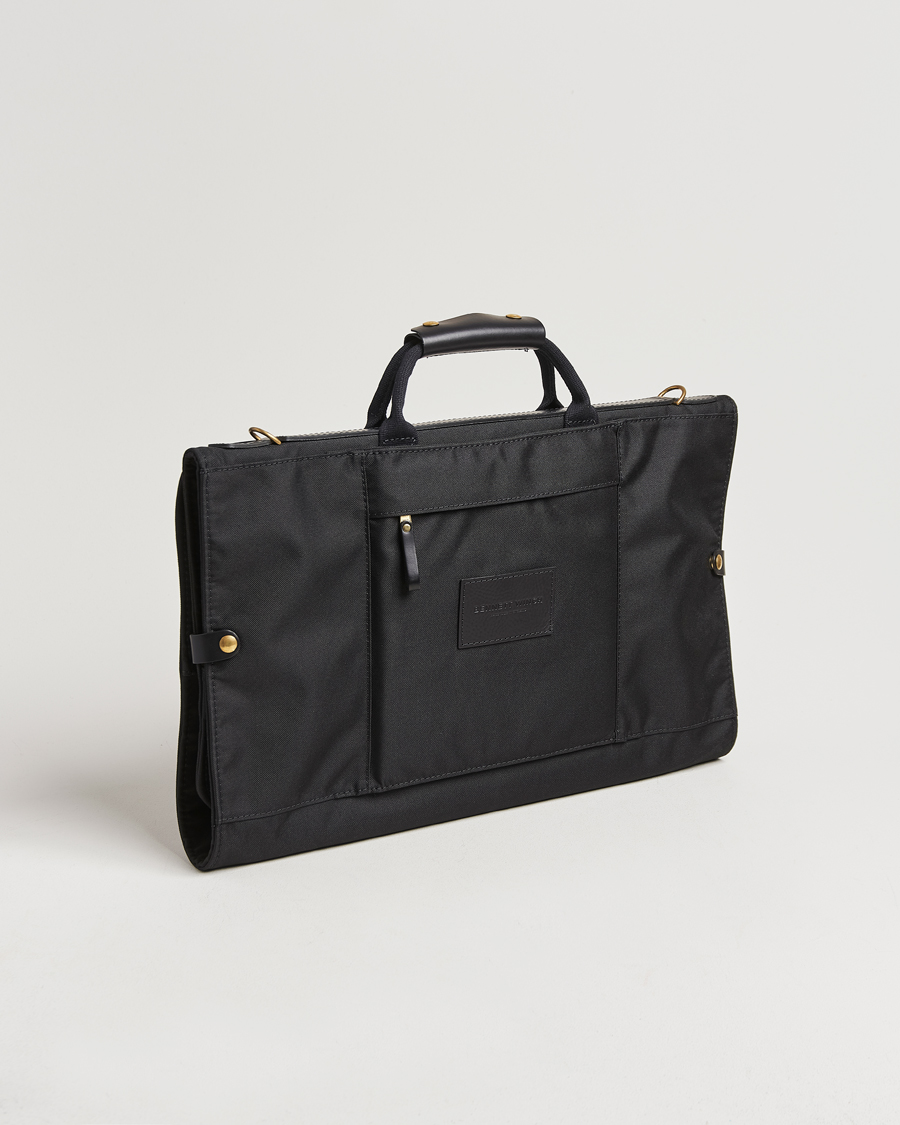 Herre | Tasker | Bennett Winch | Nylon Trifold Suit Carrier Black