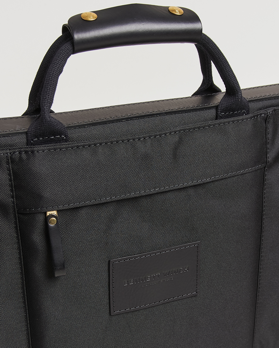 Herre | Tasker | Bennett Winch | Nylon Trifold Suit Carrier Black