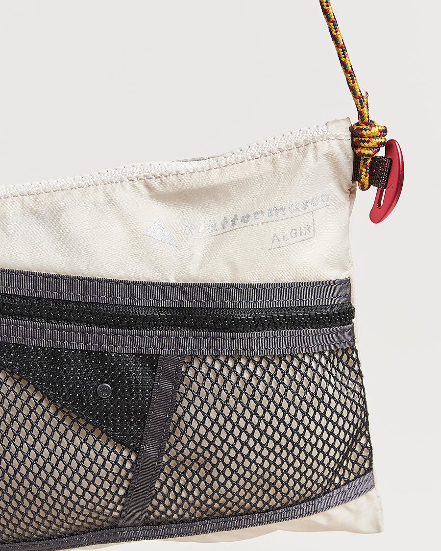 Herre | Tasker | Klättermusen | Algir Accessory Bag Medium Putty Grey