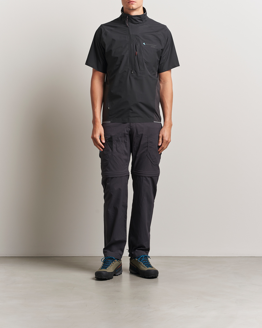 Herre | T-Shirts | Klättermusen | Vidre Zip Short Sleeve Shirt Black