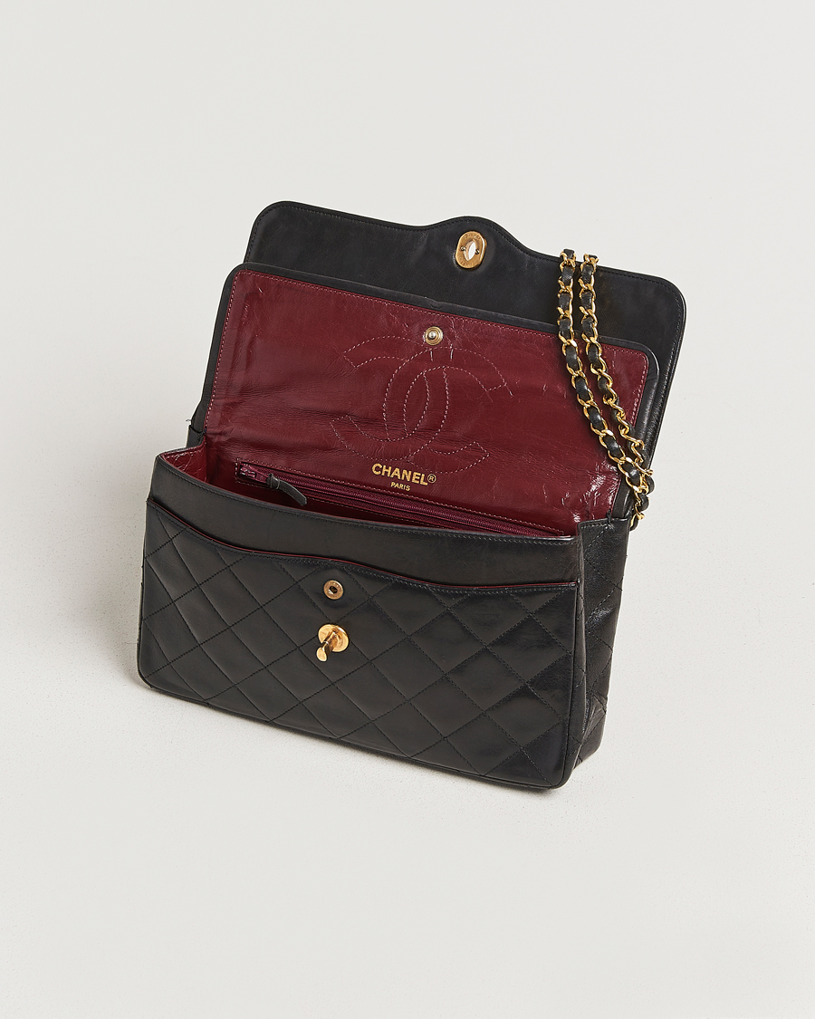 Herre | Chanel Pre-Owned Matelassé Medium Double Flap Bag Black | Chanel Pre-Owned | Matelassé Medium Double Flap Bag Black