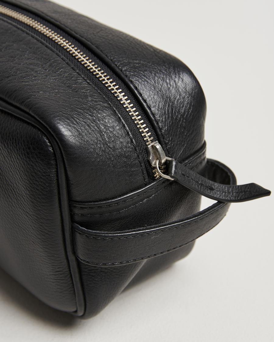 Herre | Tasker | LES DEUX | Leather Washbag Black