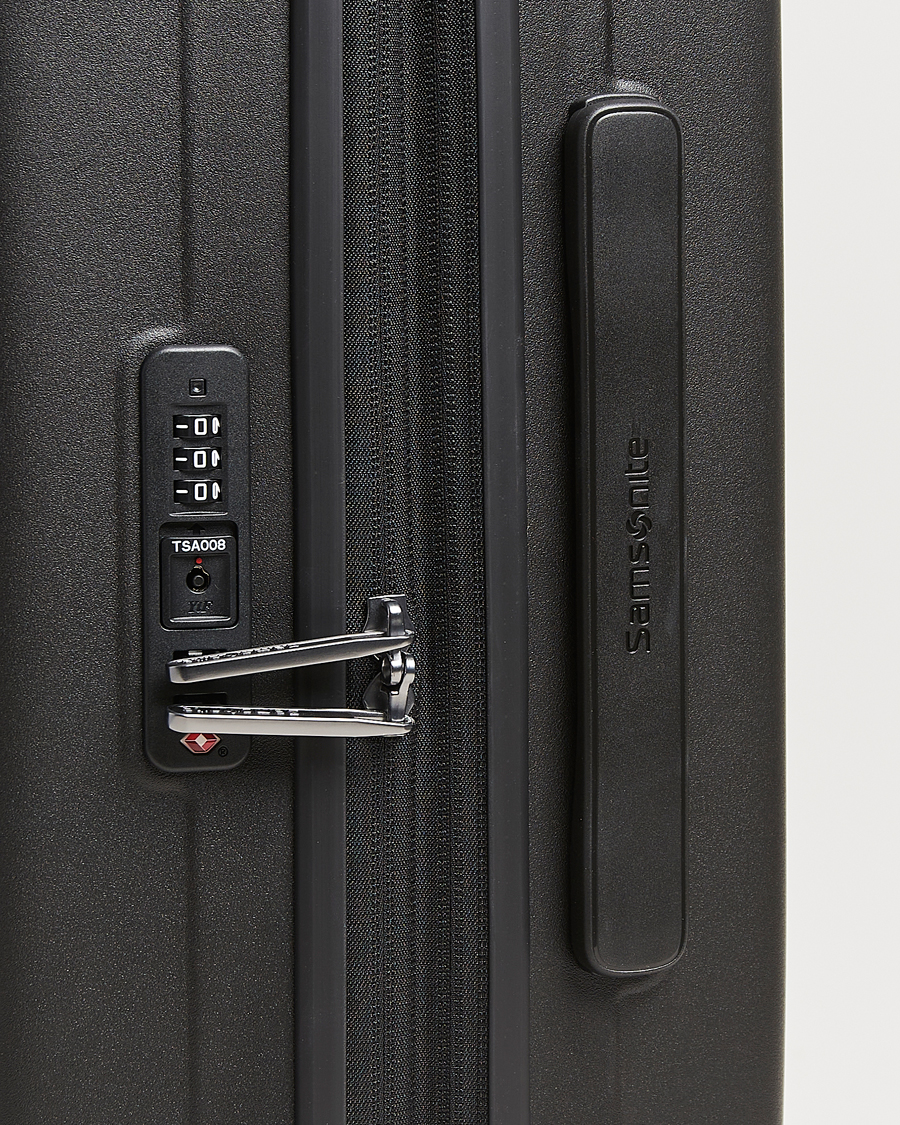 Herre | Tasker | Samsonite | Restackd Spinner Carry-On Black