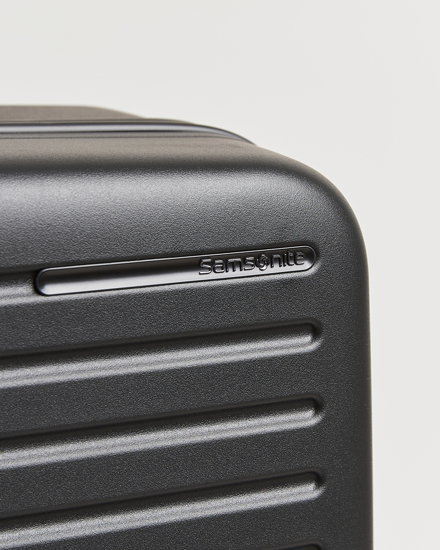 Herre | Tasker | Samsonite | Restackd Spinner Check-In Black