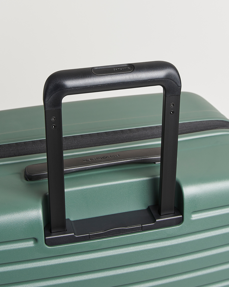 Herre | Tasker | Samsonite | Restackd Spinner Check-In Sage