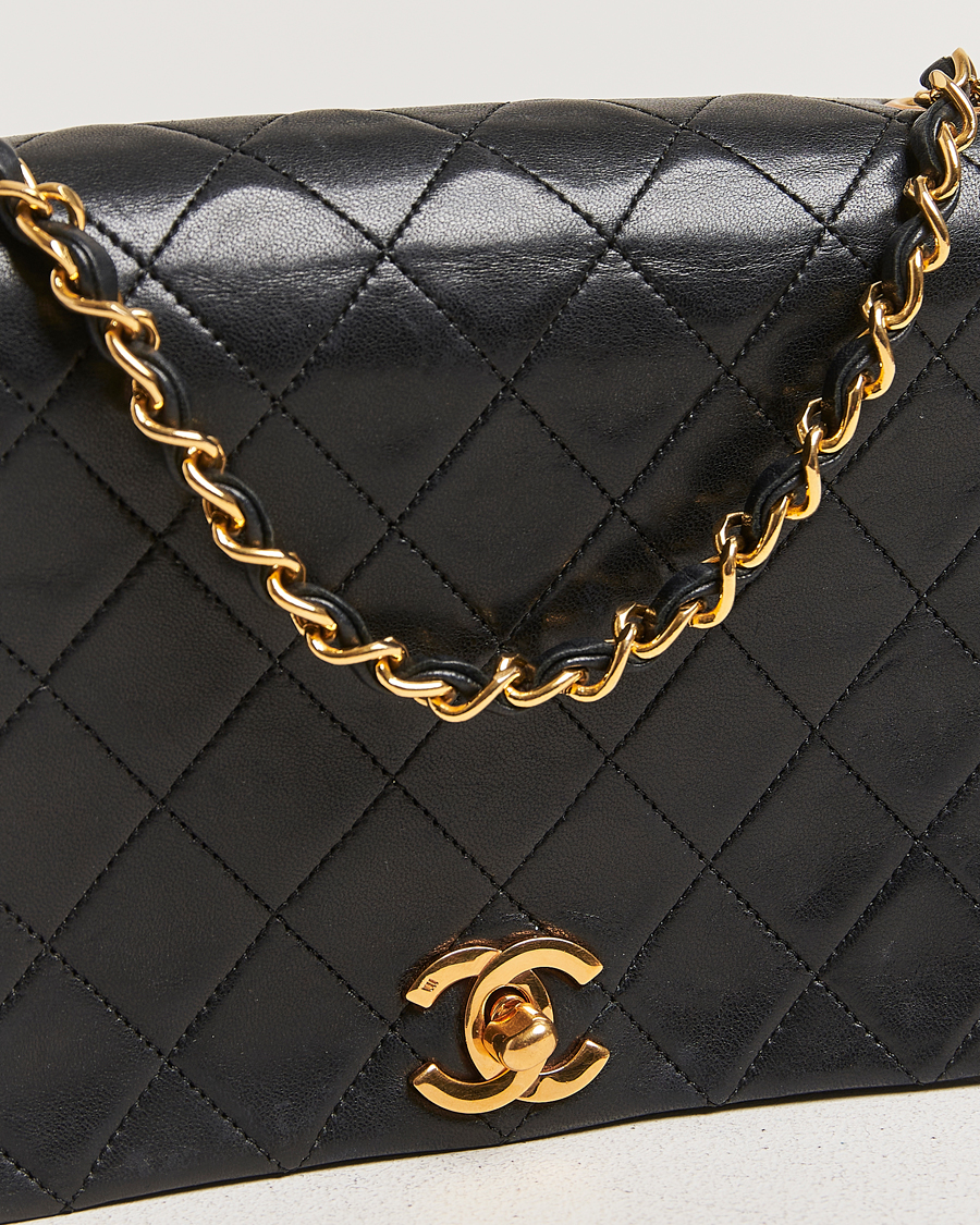 Herre | Chanel Pre-Owned Matelassé Single Full Flap Bag Black | Chanel Pre-Owned | Matelassé Single Full Flap Bag Black
