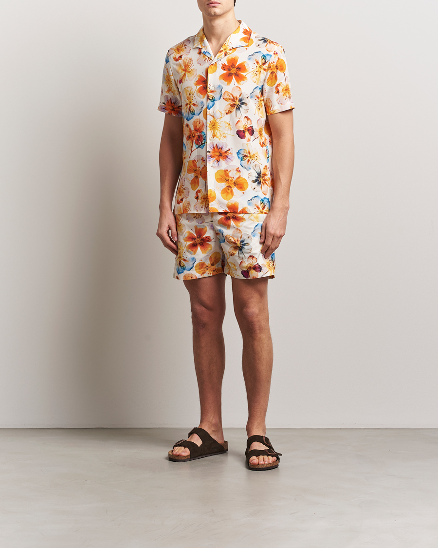 Herre | Badebukser | Orlebar Brown | Bulldog Oshibana Printed Swimshorts White Sand