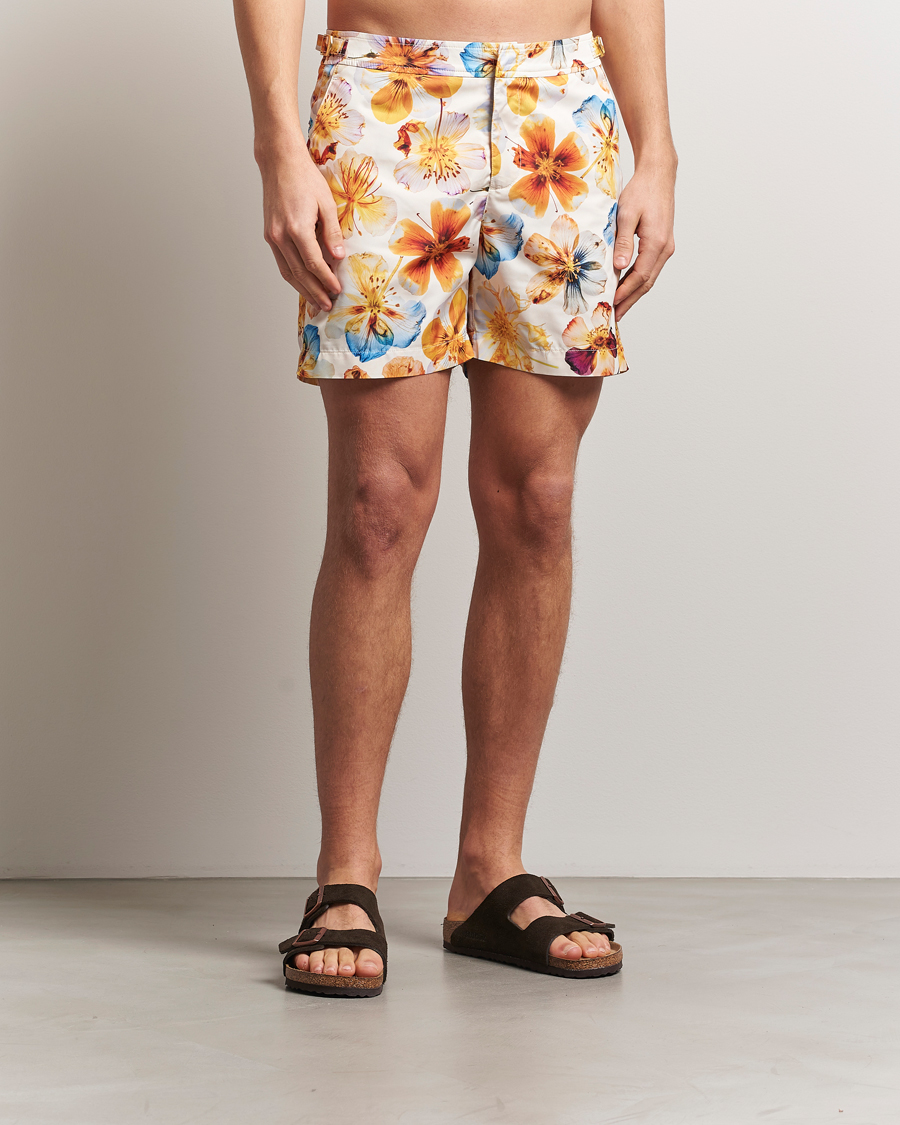 Herre | Badebukser | Orlebar Brown | Bulldog Oshibana Printed Swimshorts White Sand