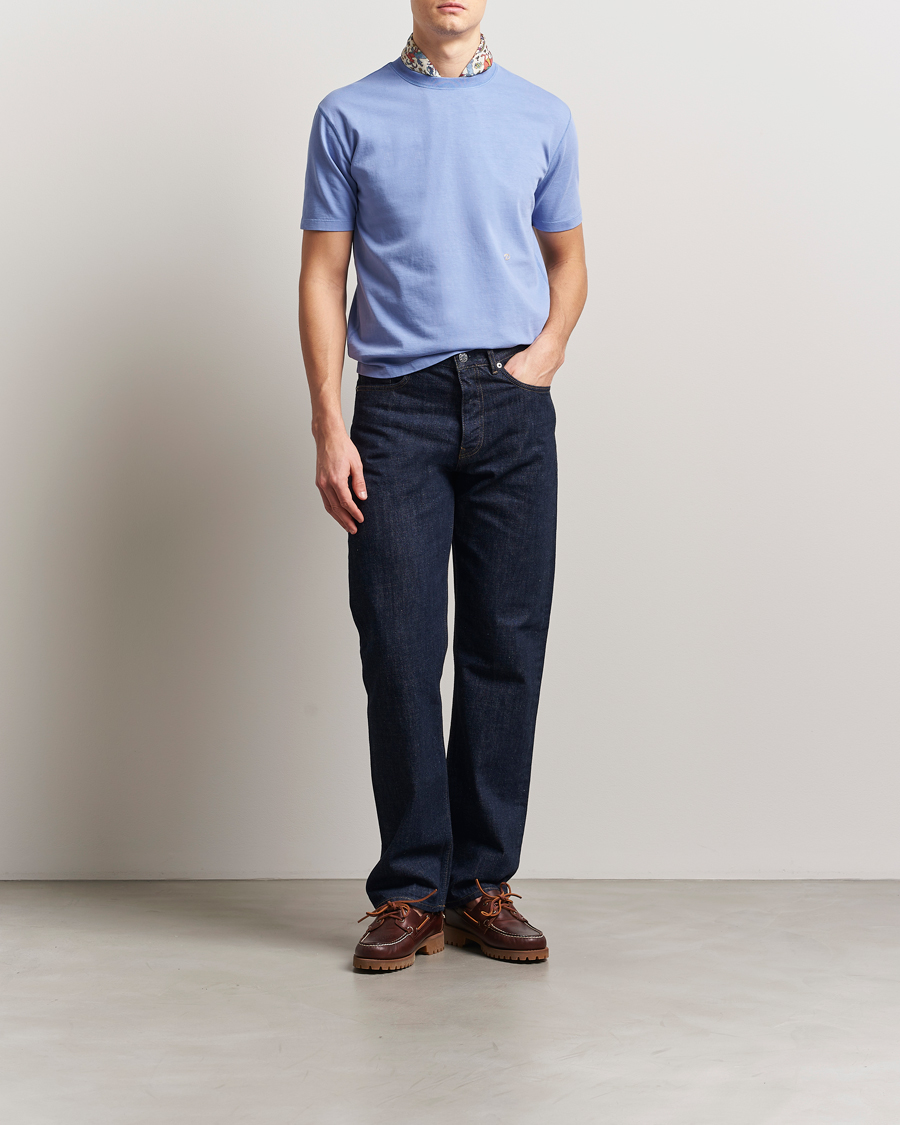 Herre | T-Shirts | Drake's | Embroidered Hiking T-Shirt Lavender Blue