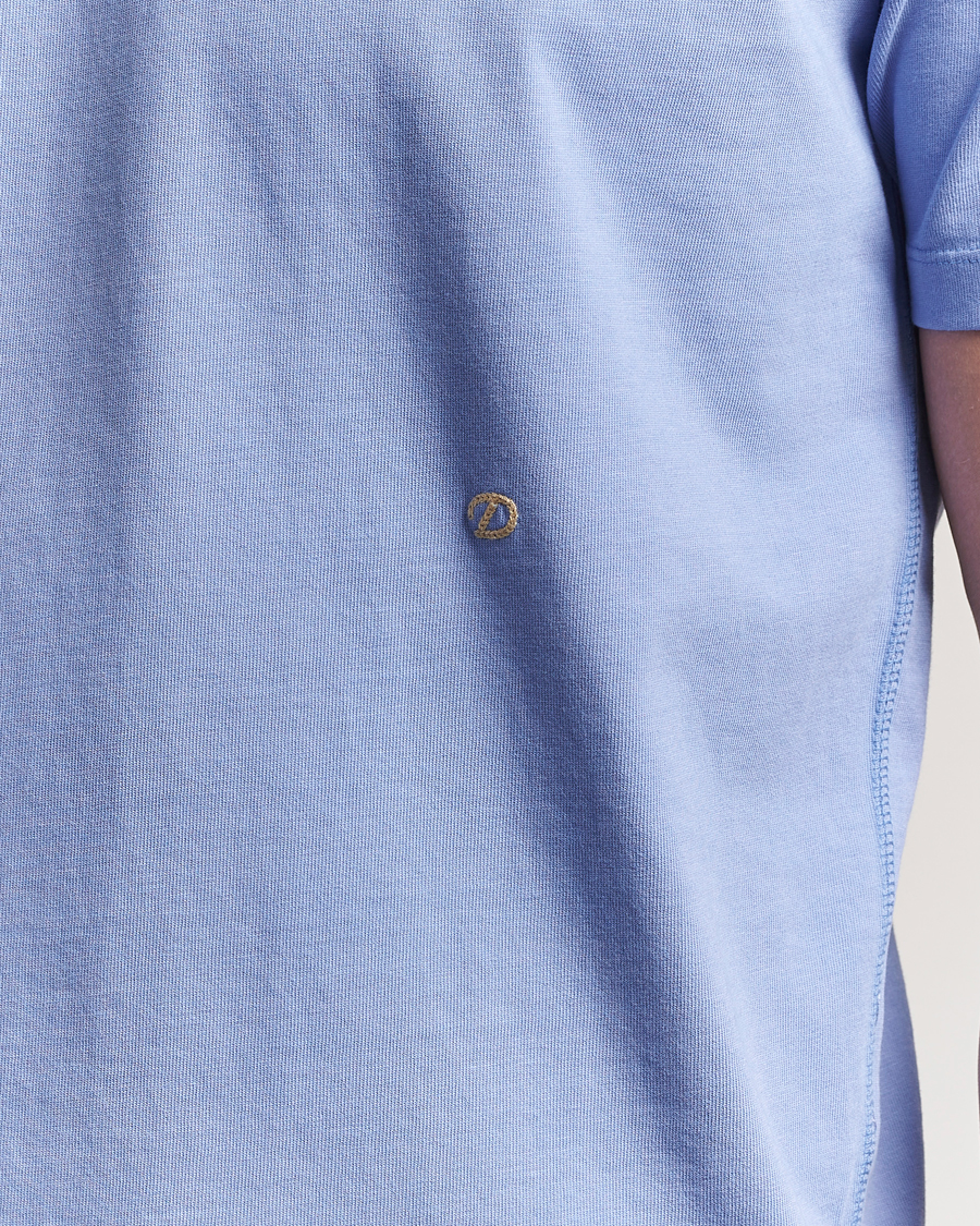 Herre | T-Shirts | Drake's | Embroidered Hiking T-Shirt Lavender Blue