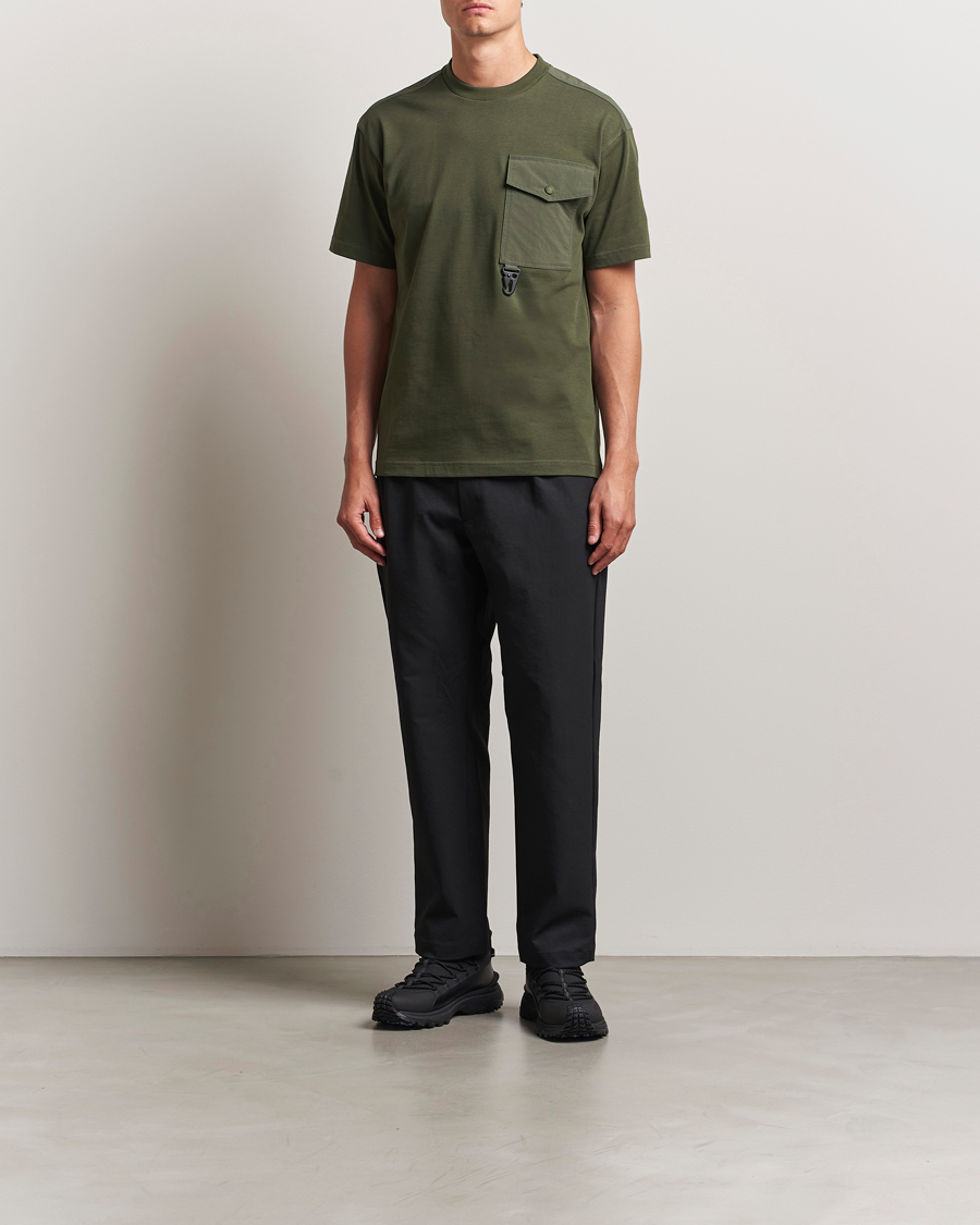 Herre | T-Shirts | Moncler Grenoble | Utility Pocket T-Shirt Military