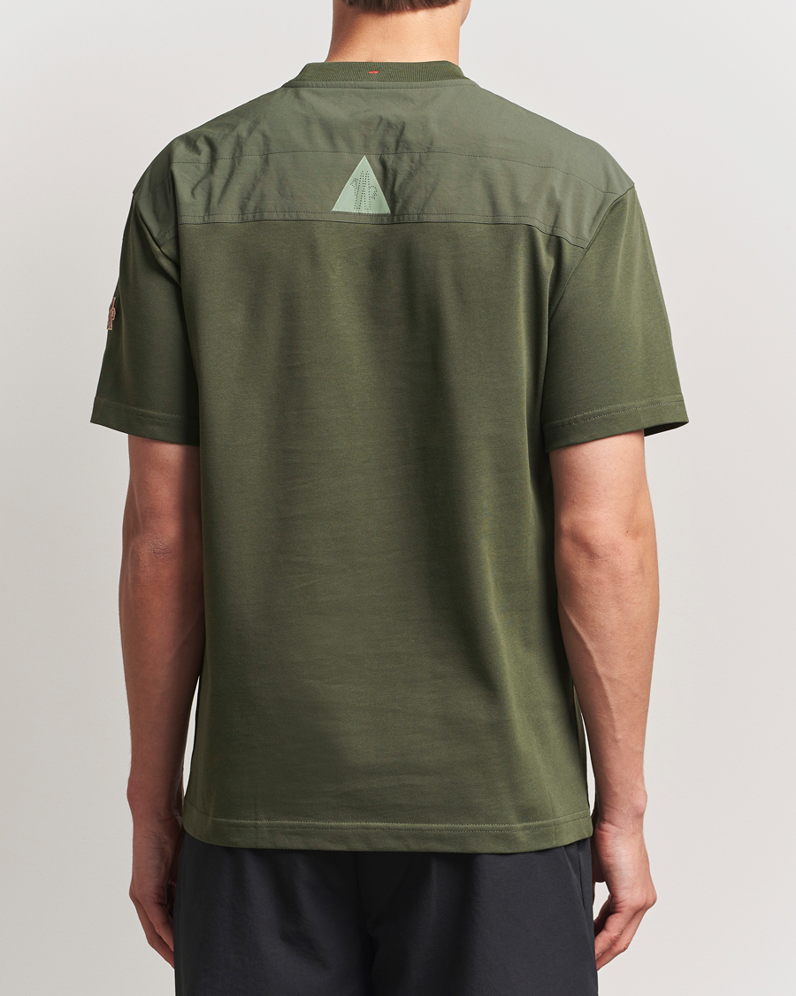 Herre | T-Shirts | Moncler Grenoble | Utility Pocket T-Shirt Military
