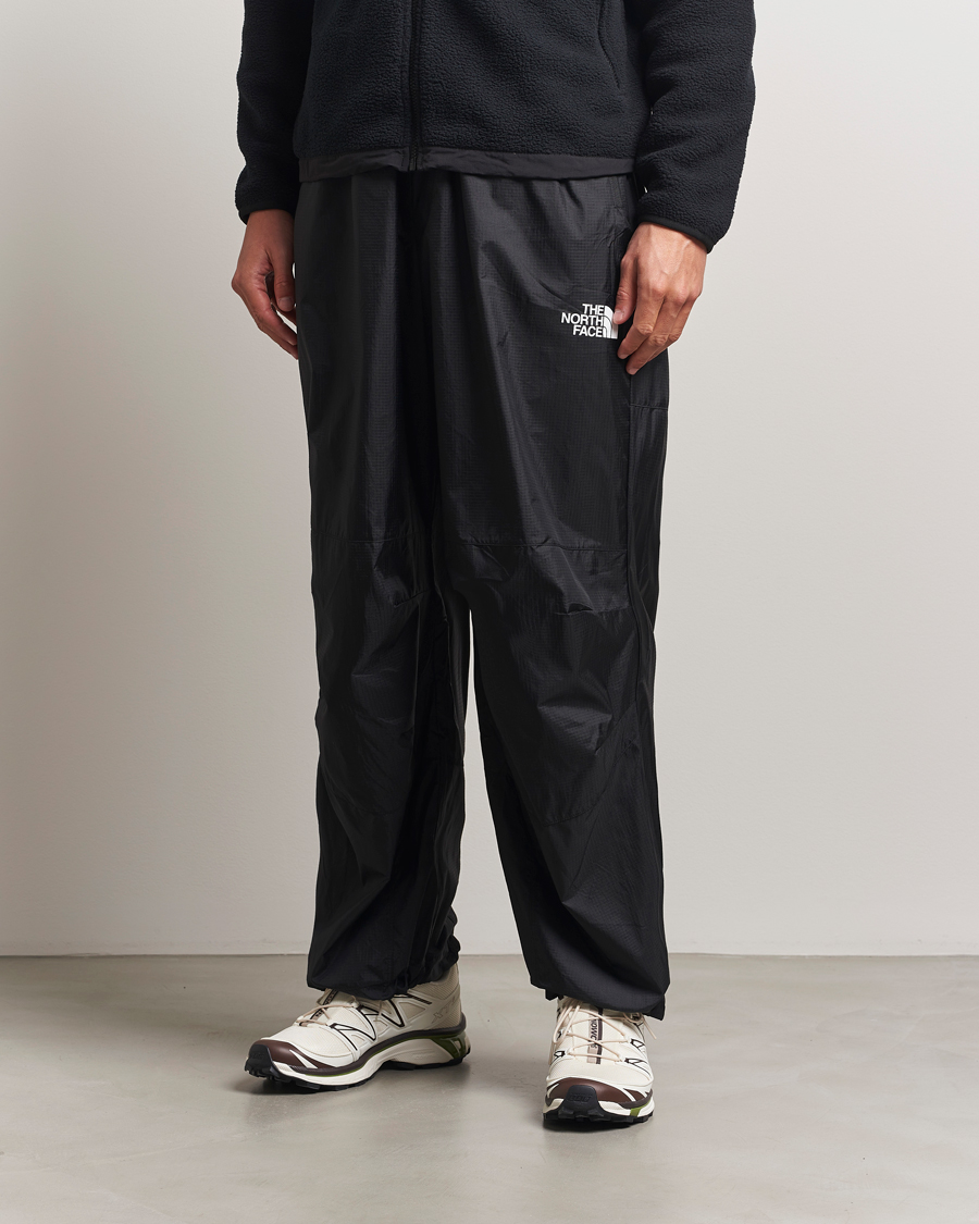 Herre | Bukser | The North Face | NSE Wind Track Pants Black