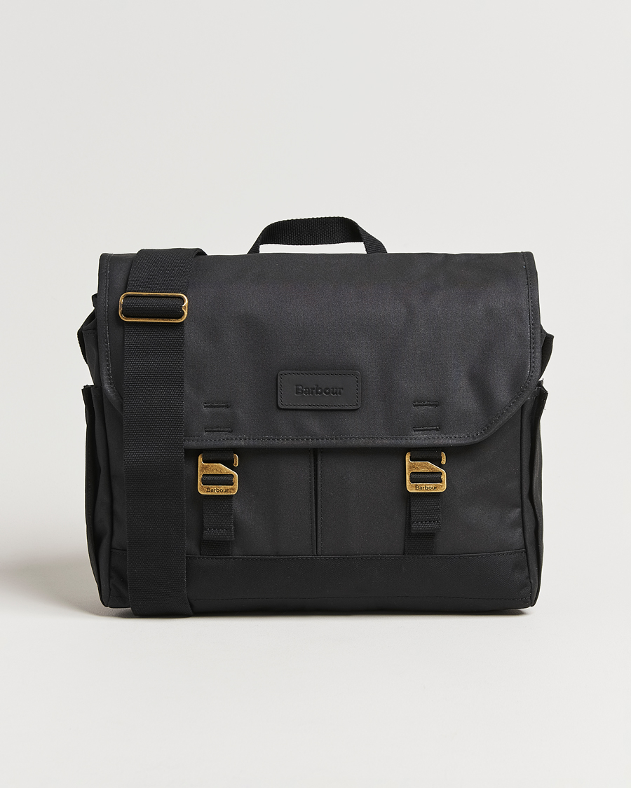 Herre | Barbour Lifestyle Essential Wax Messenger Bag Black | Barbour Lifestyle | Essential Wax Messenger Bag Black
