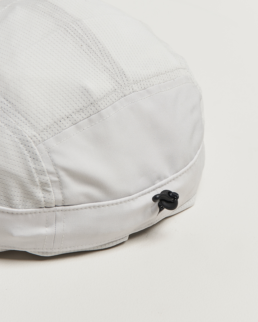 Herre | Hatte & kasketter | Ciele | GOCap Sun Shield Running Cap Light Grey