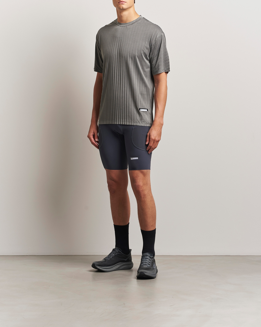 Herre | T-Shirts | Satisfy | Pleated AuraLite T-Shirt Mineral Graphite