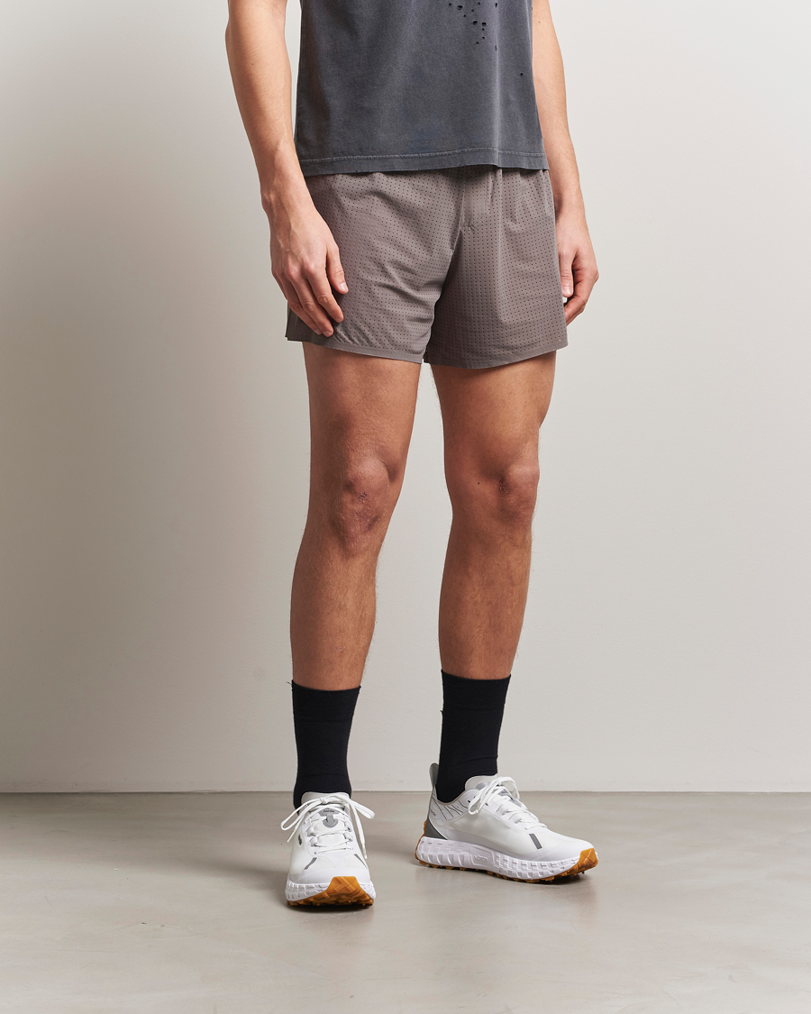 Herre | Shorts | Satisfy | Space-O 5 Inch Shorts Taupe