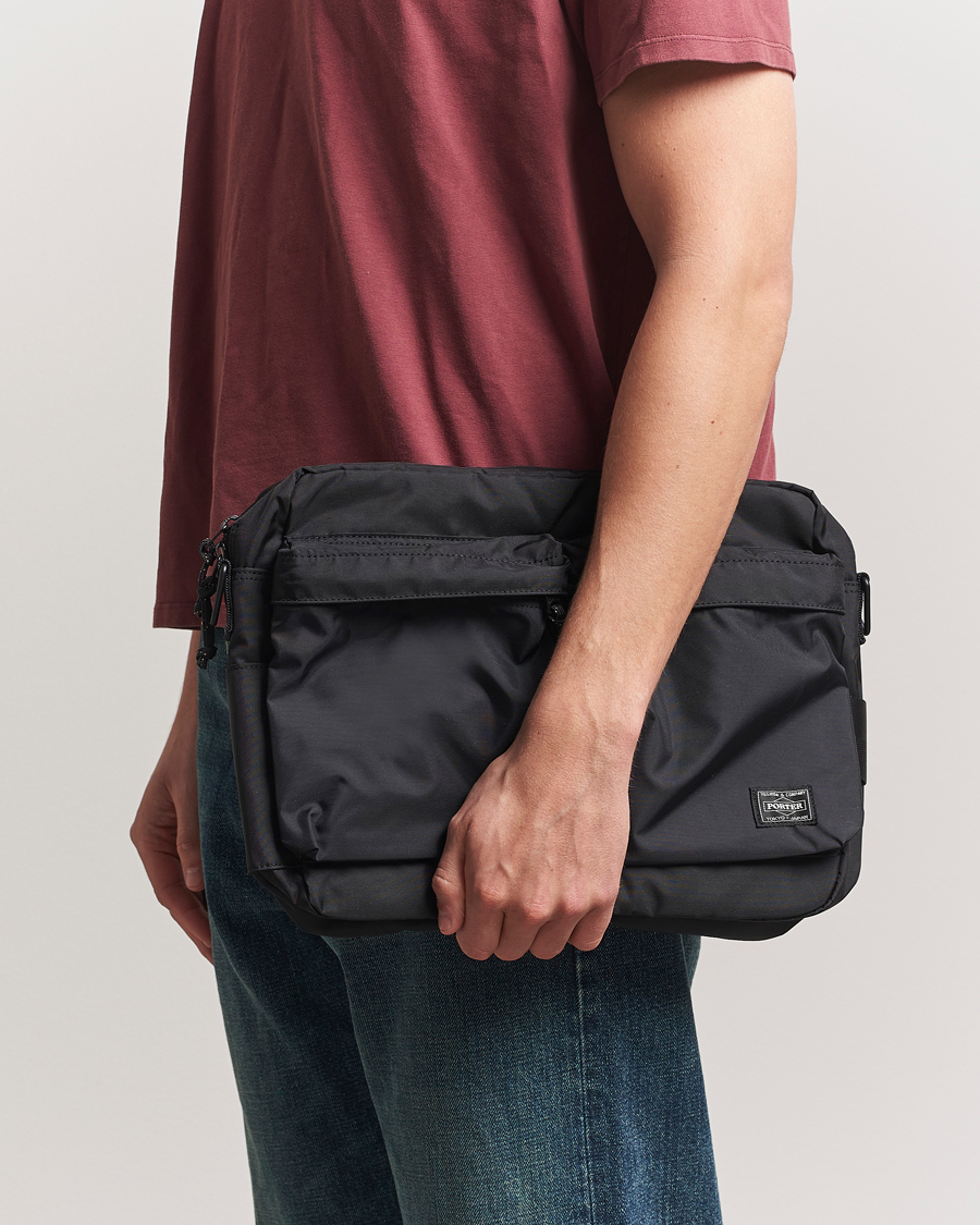 Herre | Tasker | Porter-Yoshida & Co. | Porter-Yoshida & Co.Force Shoulder BagBlack