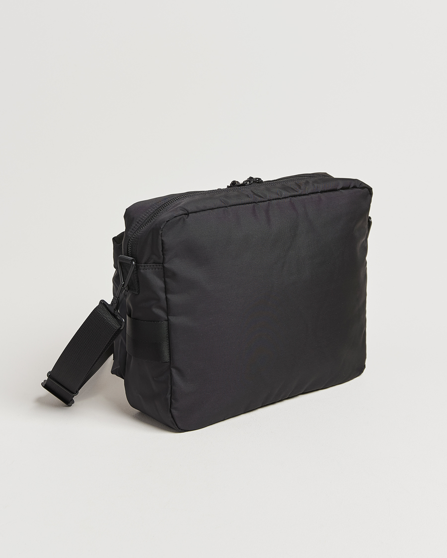 Herre | Tasker | Porter-Yoshida & Co. | Porter-Yoshida & Co.Force Shoulder BagBlack