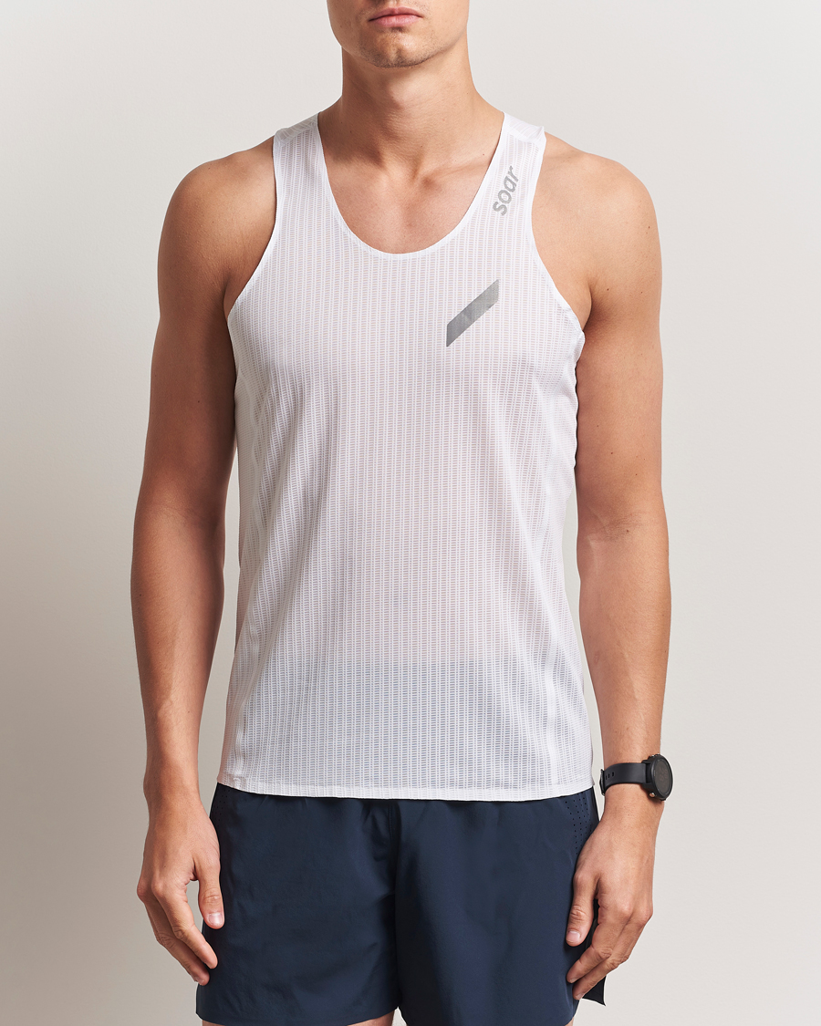Herre | T-Shirts | SOAR Running | Race Vest White