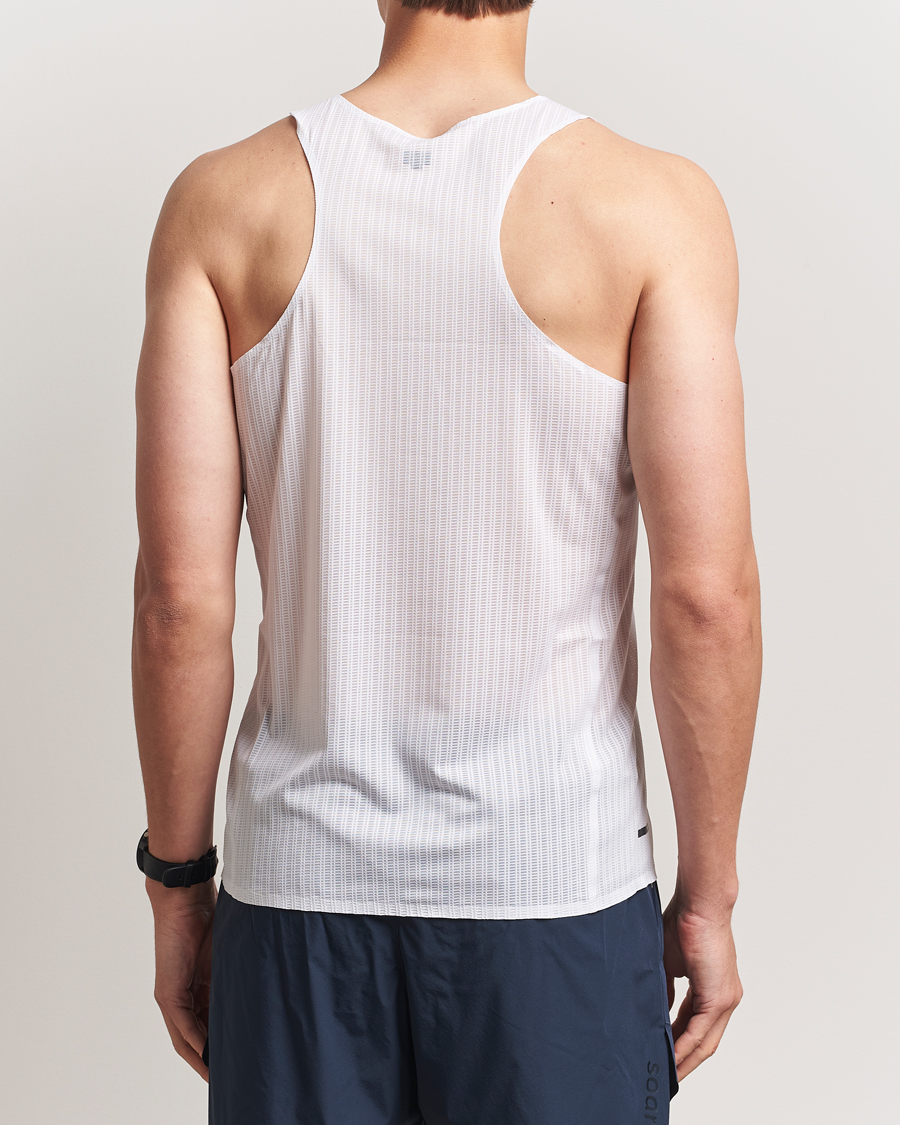 Herre | T-Shirts | SOAR Running | Race Vest White