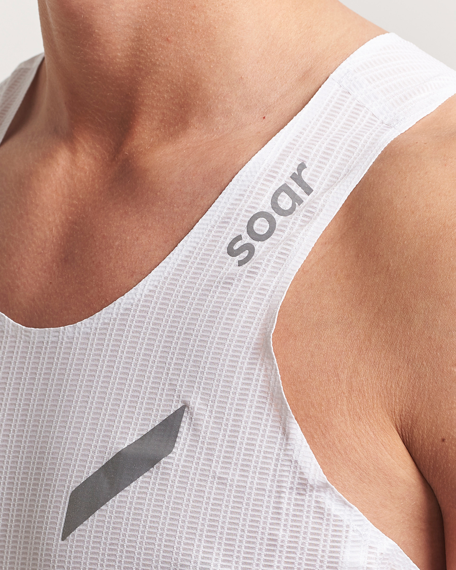 Herre | T-Shirts | SOAR Running | Race Vest White